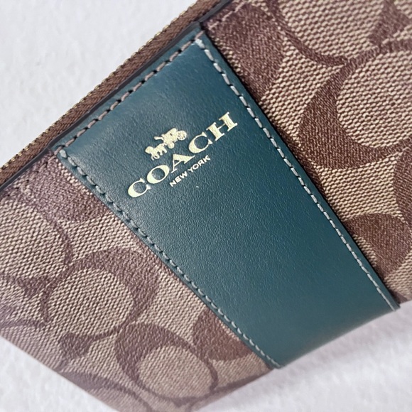 - Coach Signature Canvas Wristlet with Green Leather Trim— - Picture 5 of 13